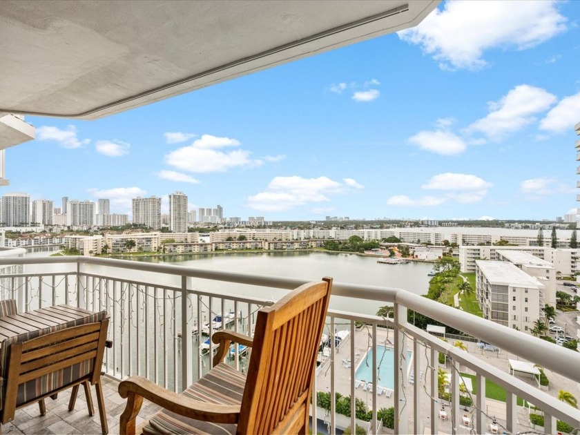 LARGEST UNIT IN THE BUILDING!! 4-bed, 3-bath, 3 balconies - Beach Condo for sale in Aventura, Florida on Beachhouse.com