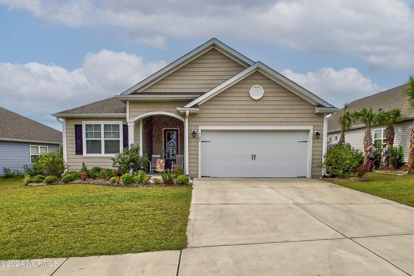 Welcome to 325 Edgewater Way in Surf City! This beautiful - Beach Home for sale in Surf City, North Carolina on Beachhouse.com