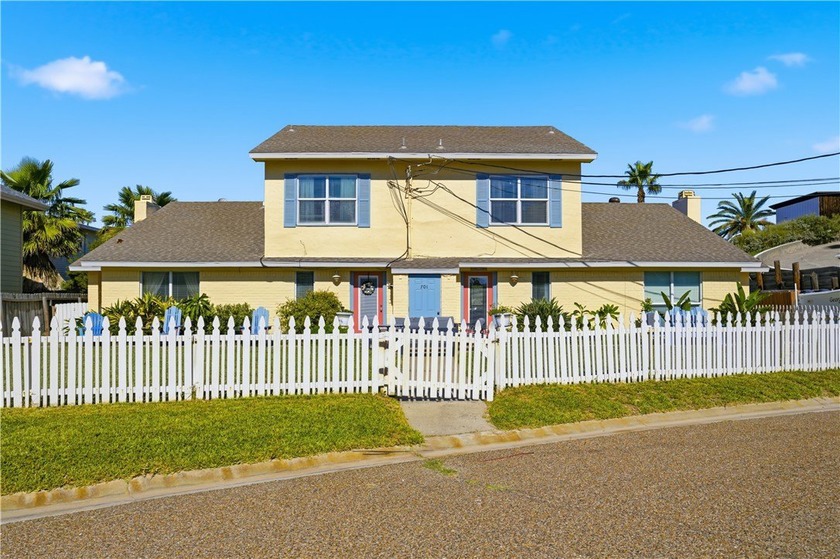 Rare investment opportunity just minutes from the shoreline! - Beach Home for sale in Port Aransas, Texas on Beachhouse.com
