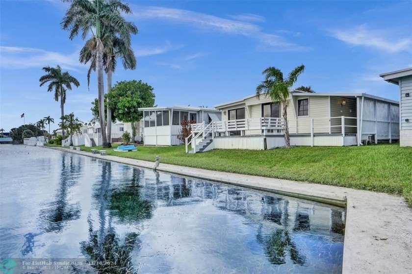 Welcome to your dream waterfront townhome in the all-ages - Beach Home for sale in Dania, Florida on Beachhouse.com