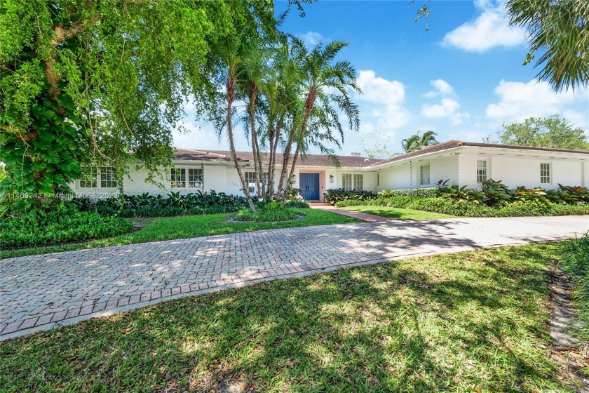 Incredible opportunity to remodel or build new and experience - Beach Home for sale in Coral Gables, Florida on Beachhouse.com