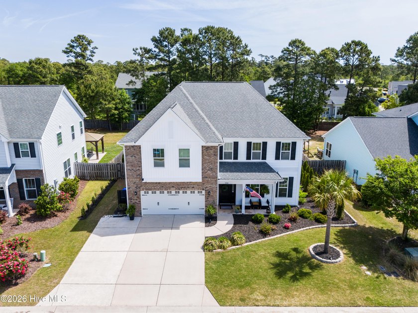 Welcome to this lovely home with amazing finishes and custom - Beach Home for sale in Hampstead, North Carolina on Beachhouse.com