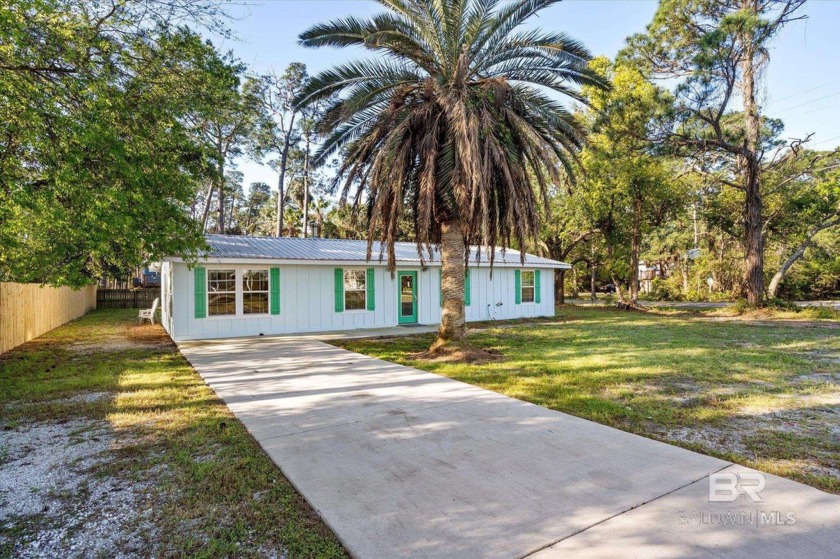 This newly renovated 3- bedroom, 3- bathroom home is the perfect - Beach Home for sale in Dauphin Island, Alabama on Beachhouse.com