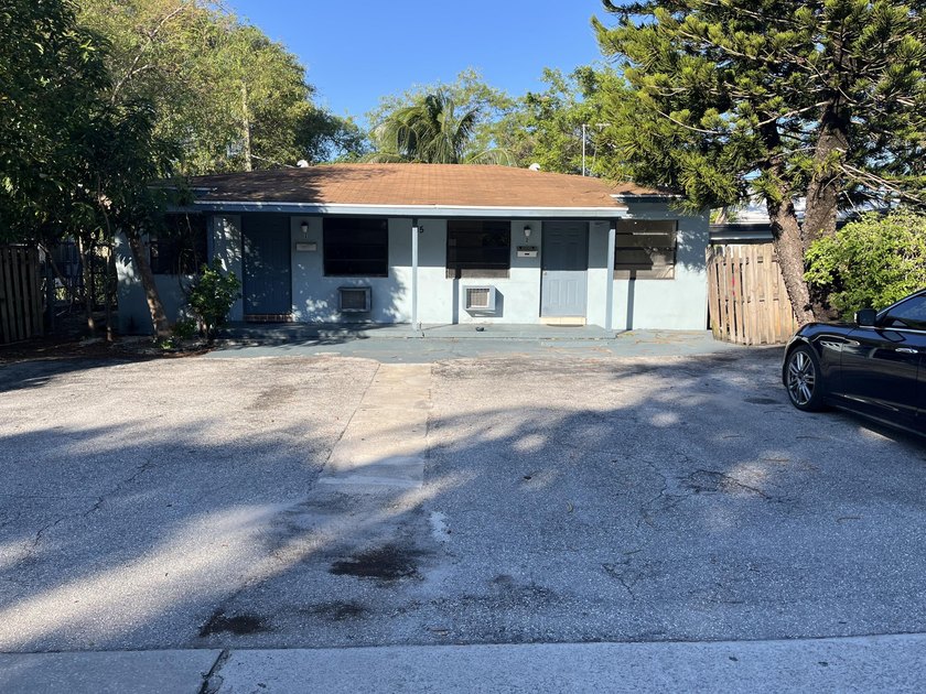 CBS Duplex at the Gateway to Lake Worth Beach consisting of two - Beach Lot for sale in Lake Worth Beach, Florida on Beachhouse.com