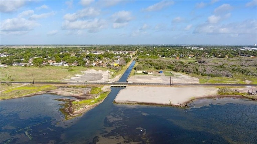 NOTICE: A COMMERCIAL BEACHFRONT LOT ON THE WORLD-FAMOUS LAGUNA - Beach Lot for sale in Corpus Christi, Texas on Beachhouse.com