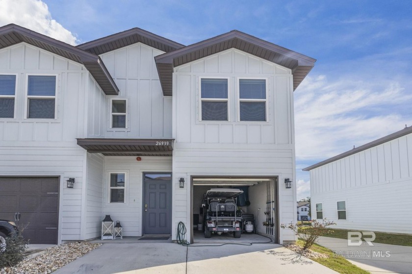 Beautiful 3 bed 2.5 bath GOLD FORTIFIED CORNER UNIT Townhome - Beach Home for sale in Orange Beach, Alabama on Beachhouse.com