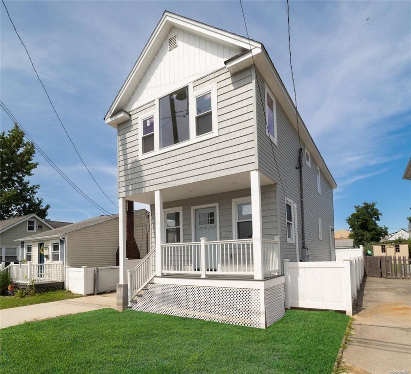 Welcome to beautiful Bay Park!  This expanded and renovated home - Beach Home for sale in East Rockaway, New York on Beachhouse.com