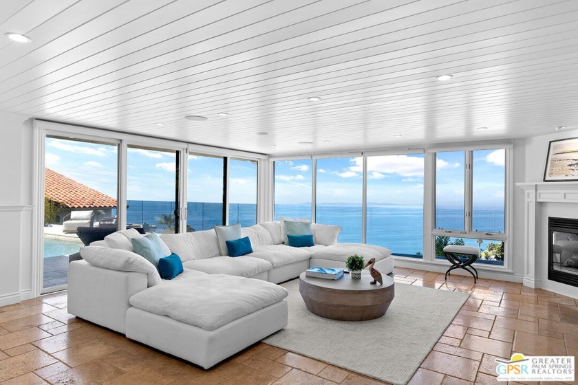 This breathtaking residence boasts unparalleled *million dollar* - Beach Home for sale in Laguna Beach, California on Beachhouse.com