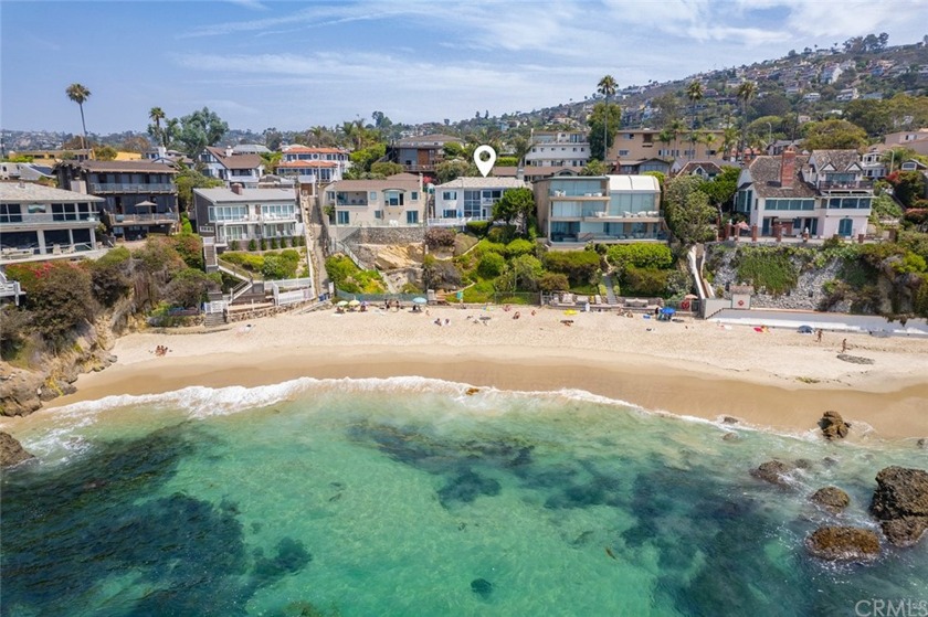 This is the first time in 24 years this home has been on the - Beach Home for sale in Laguna Beach, California on Beachhouse.com