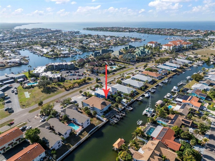 RARE FIND!!! 10K Boat Lift and hassle free/maintenance free 2 - Beach Condo for sale in Apollo Beach, Florida on Beachhouse.com