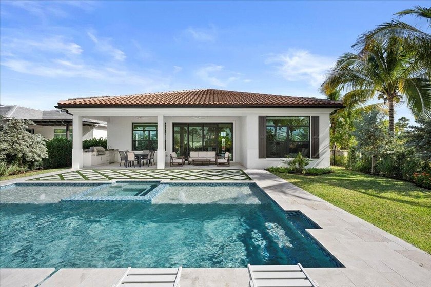 Luxury living awaits in this stunning Kolter-built Paige model - Beach Home for sale in Palm Beach Gardens, Florida on Beachhouse.com