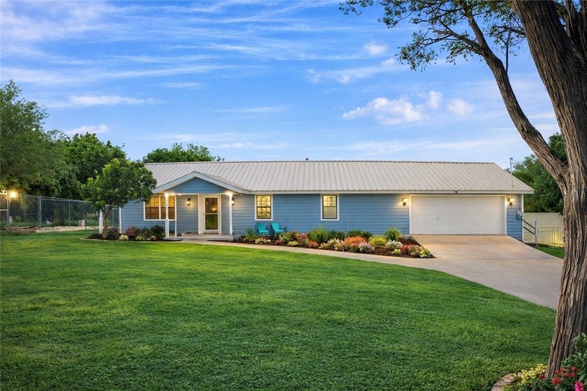 Rare opportunity to own 1.2 acres in the heart of town! This - Beach Home for sale in Corpus Christi, Texas on Beachhouse.com