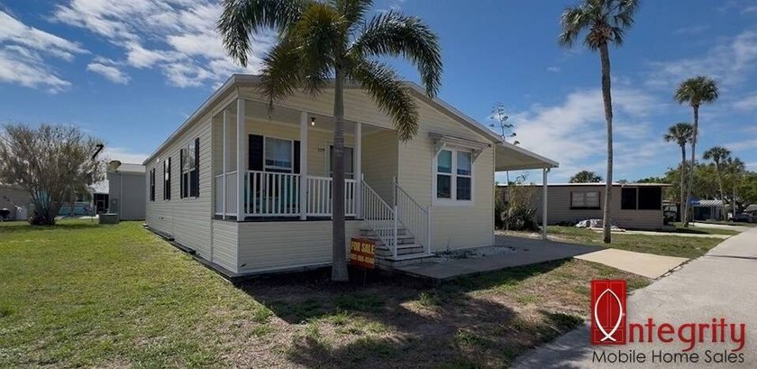 Beautiful 3-bedroom, 2-bathroom home located in Colony Cove, a - Beach Home for sale in Ellenton, Florida on Beachhouse.com
