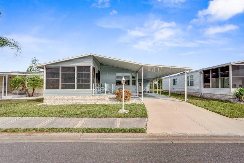 Welcome to Sun Key Village, a recently renovated and gated 55+ - Beach Home for sale in Palmetto, Florida on Beachhouse.com