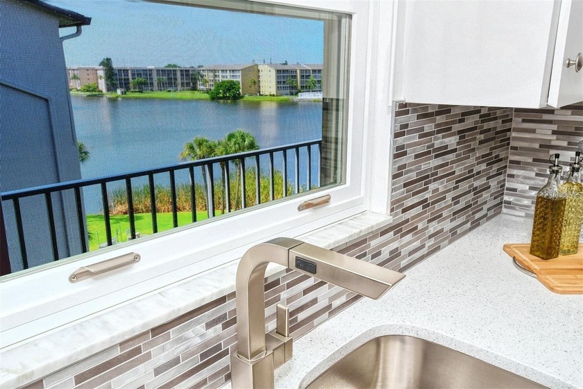 Under contract-accepting backup offers. Offered Turnkey - Beach Condo for sale in Bradenton, Florida on Beachhouse.com