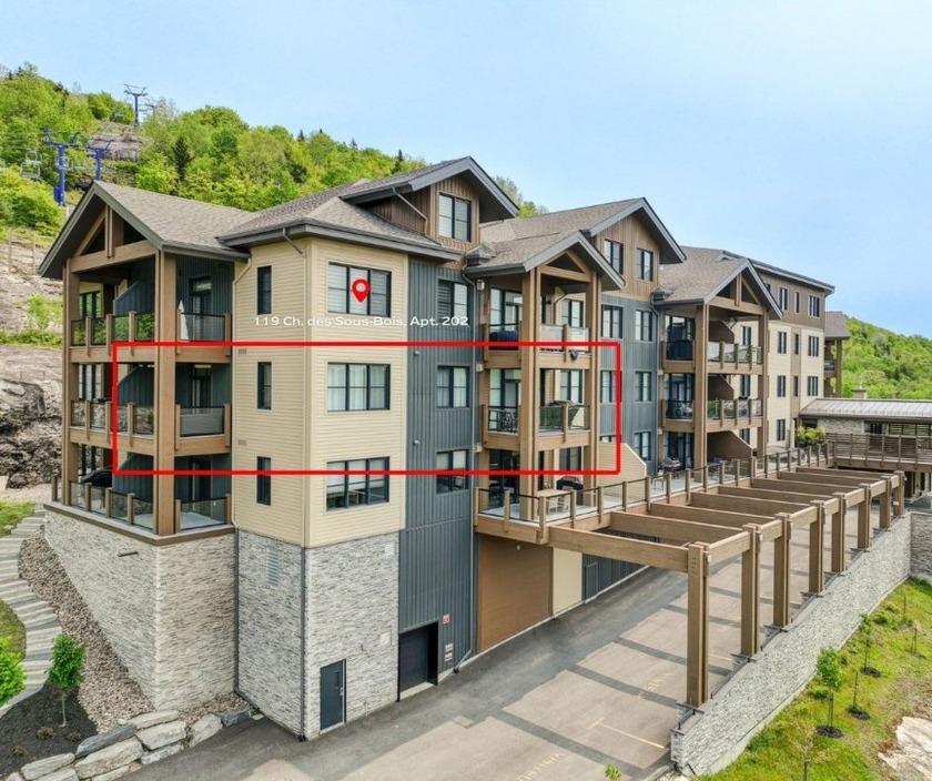 Discover this luxurious, ski-in/ski-out condominium located in - Beach Condo for sale in Mont-Tremblant,  on Beachhouse.com