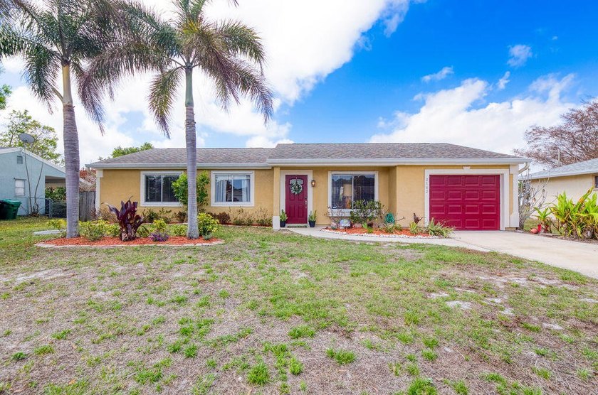Charming 3-bedroom home in the heart of Port St. Lucie! This - Beach Home for sale in Port Saint Lucie, Florida on Beachhouse.com