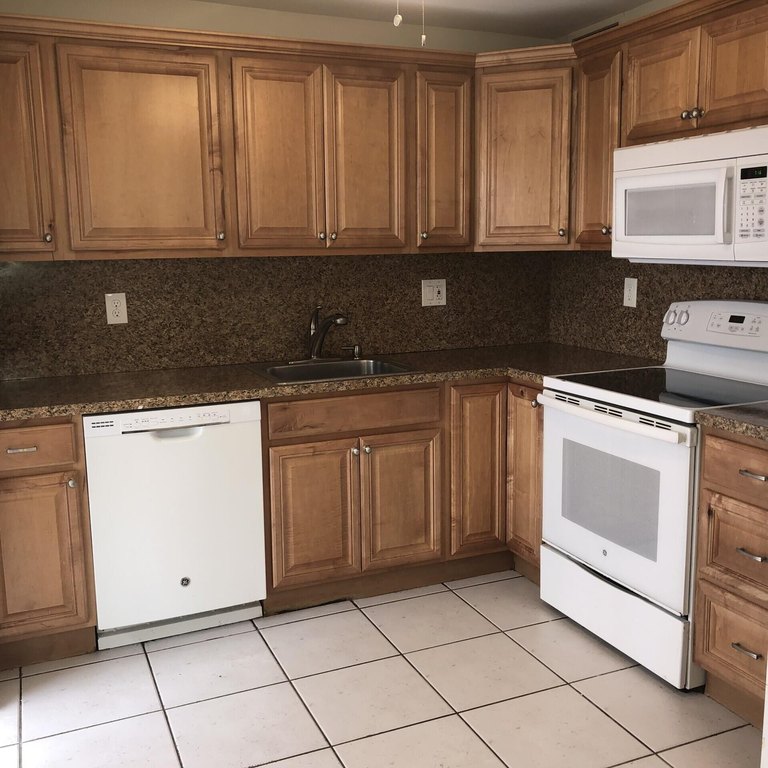 55+ ACTIVE Community. Garden view unit. Ceramic tile throughout - Beach Condo for sale in Delray Beach, Florida on Beachhouse.com