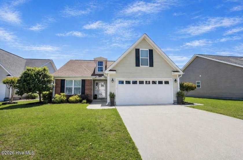 Welcome to this well-maintained three-bedroom home with a - Beach Home for sale in New Bern, North Carolina on Beachhouse.com