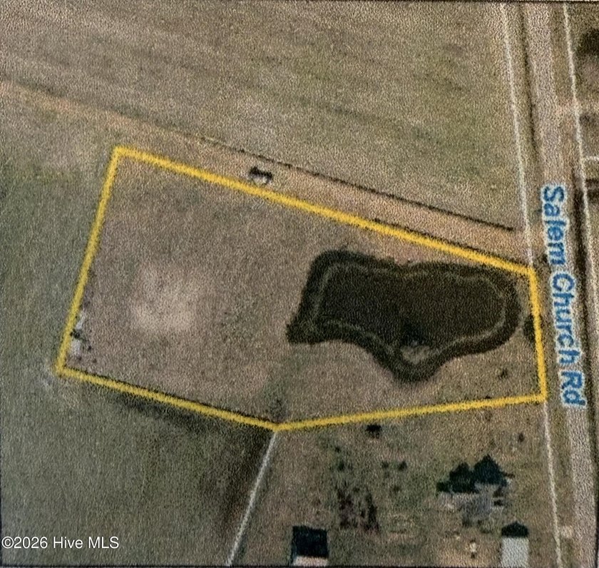 Set deep in the peaceful quiet countryside, this expansive 2.12 - Beach Acreage for sale in Elizabeth City, North Carolina on Beachhouse.com
