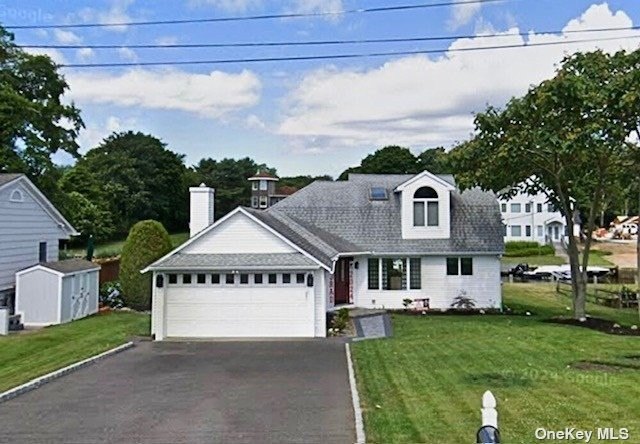 Renovated in 2021 this 3 bedroom 2 story waterfront property is - Beach Home for sale in Center Moriches, New York on Beachhouse.com