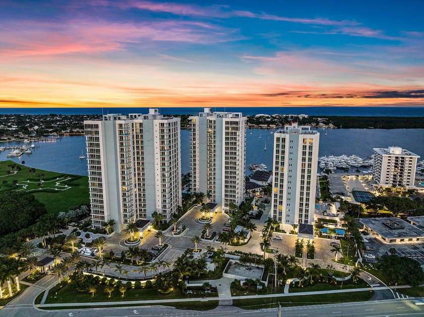 Highly desirable corner/end unit floor plan in Water Club - Beach Condo for sale in North Palm Beach, Florida on Beachhouse.com