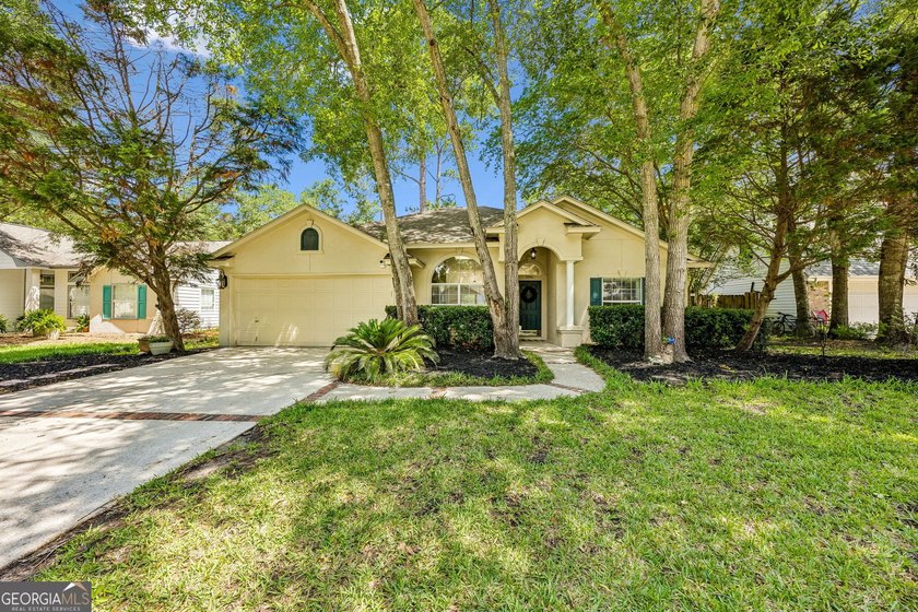 This beautiful home located in Sugarmill Plantation is move-in - Beach Home for sale in Saint Marys, Georgia on Beachhouse.com