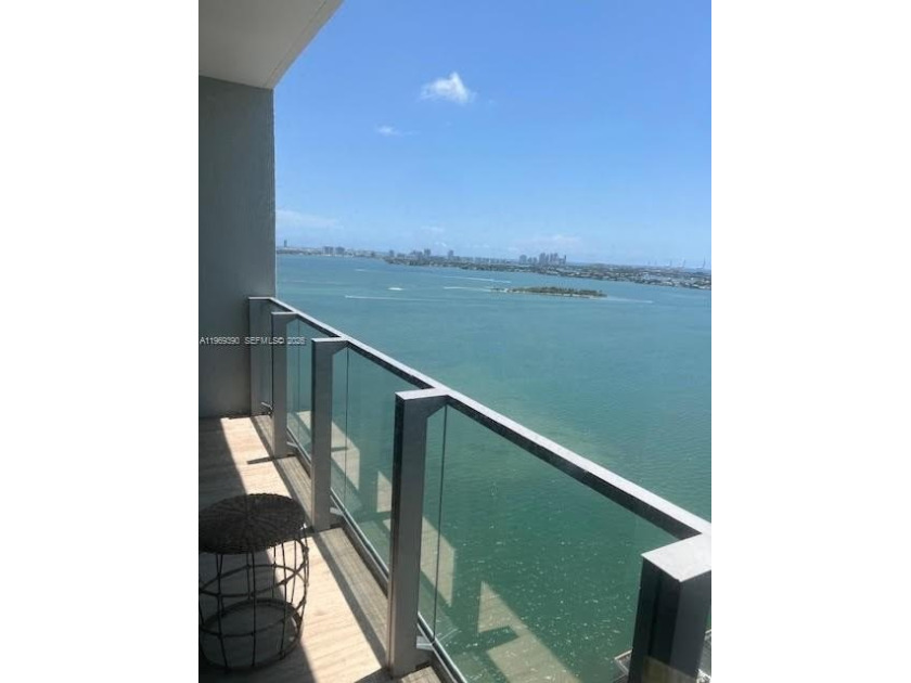 Luxurious building for a relaxed and prestigious lifestyle, just - Beach Condo for sale in Miami, Florida on Beachhouse.com