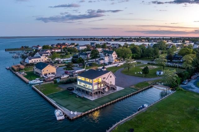 Welcome to 200 Clocks, a rare waterfront opportunity offering - Beach Home for sale in Massapequa, New York on Beachhouse.com