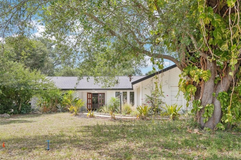 Welcome to 155 Old Tamiami Trail - A Refined Retreat in the - Beach Home for sale in Naples, Florida on Beachhouse.com