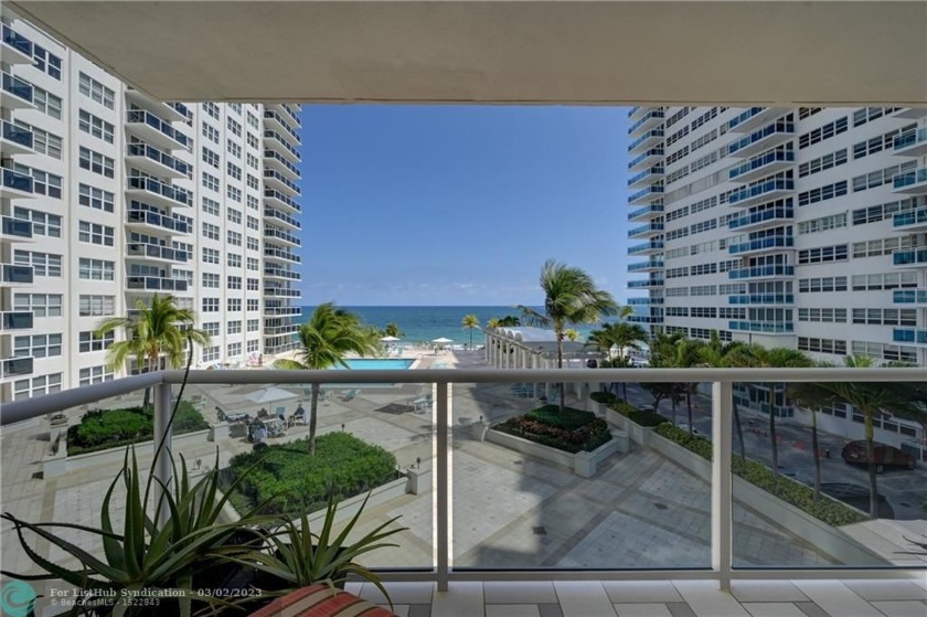 DIRECT EAST OCEAN & POOL VIEW FROM THIS UPGRADED MODERN UNIT. 2 - Beach Condo for sale in Fort Lauderdale, Florida on Beachhouse.com