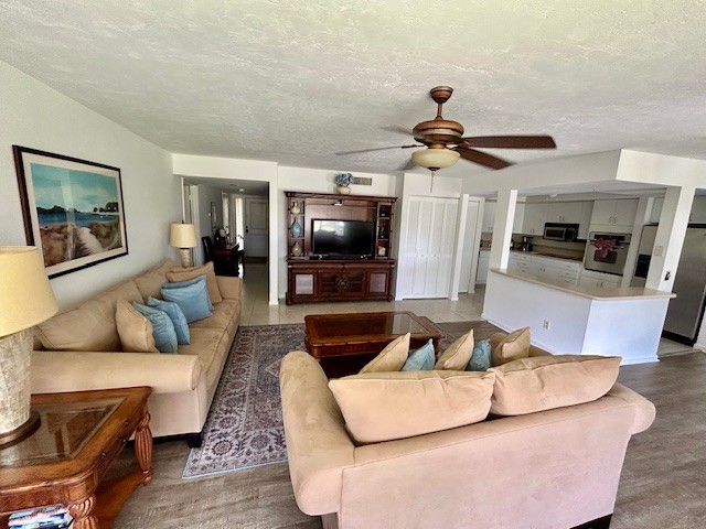 Spectacular Pelican Bay Condo With All Pelican Bay - Beach Vacation Rentals in Naples, Florida on Beachhouse.com