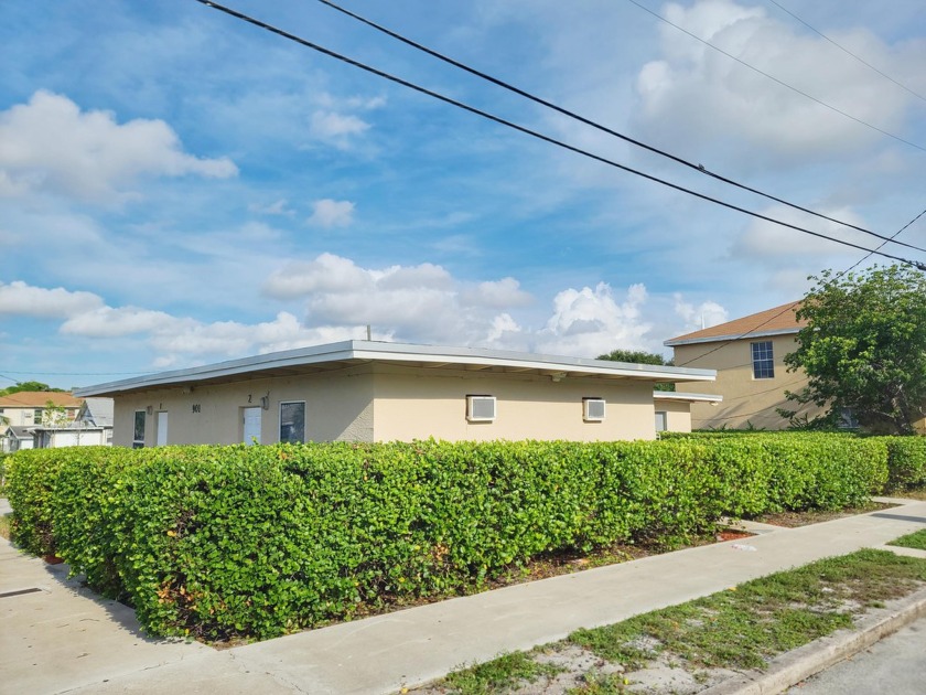This well maintain 4 plex is exactly what you have been waiting - Beach Home for sale in West Palm Beach, Florida on Beachhouse.com