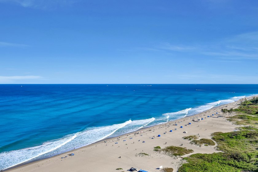 Southeast exposure with stunning ocean to intracoastal views - Beach Condo for sale in Singer Island, Florida on Beachhouse.com