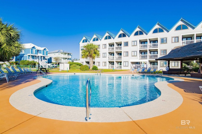 Discover the perfect coastal retreat with this efficient condo - Beach Home for sale in Gulf Shores, Alabama on Beachhouse.com