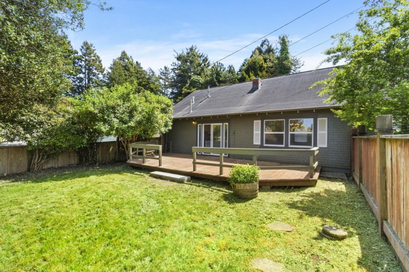 This charming 4-bedroom, 2-bathroom home offers 2,276 square - Beach Home for sale in Eureka, California on Beachhouse.com