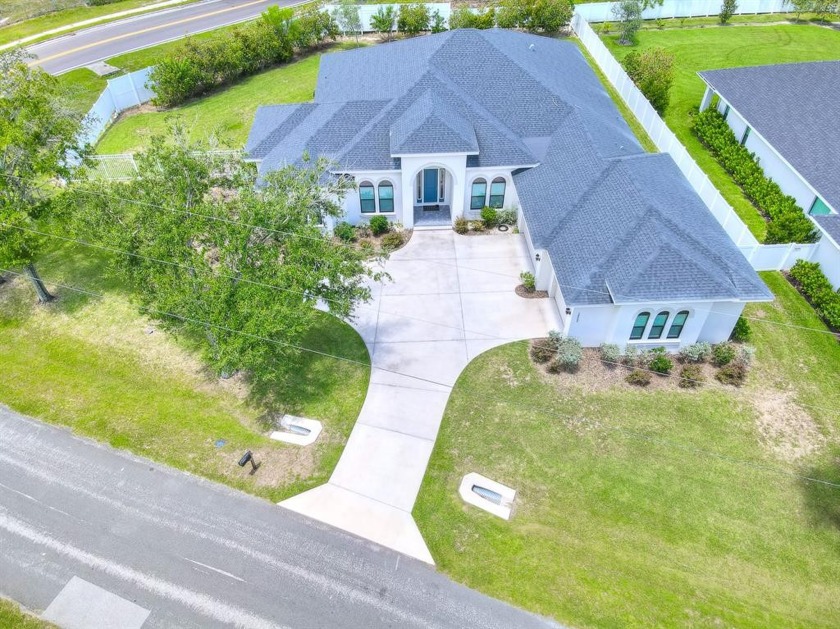 2018 and LIKE-NEW luxurious home in Steinbrenner school zone - Beach Home for sale in Tampa, Florida on Beachhouse.com