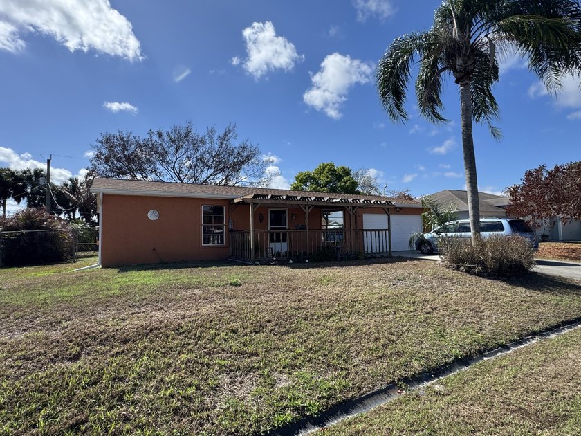 NEW ROOF! Check out this 2 BED 2 FULL BATHS home in central Port - Beach Home for sale in Port Saint Lucie, Florida on Beachhouse.com