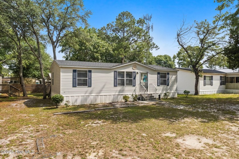 Prime Location! NO HOA Fees! Furnished 3BR/2BA Home that is - Beach Home for sale in Ocean Isle Beach, North Carolina on Beachhouse.com