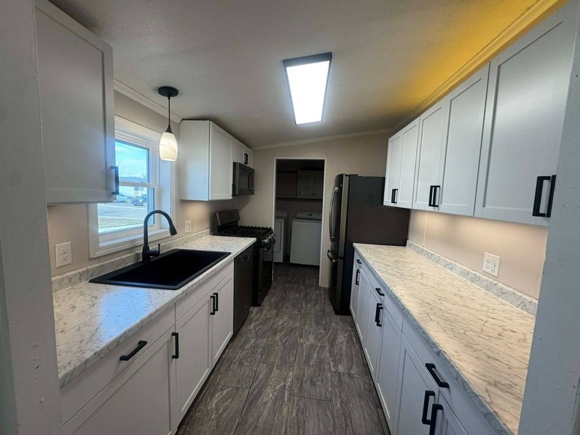 This spacious and modern 3 bedroom, 2 bathroom manufactured home - Beach Home for sale in Newport, Michigan on Beachhouse.com