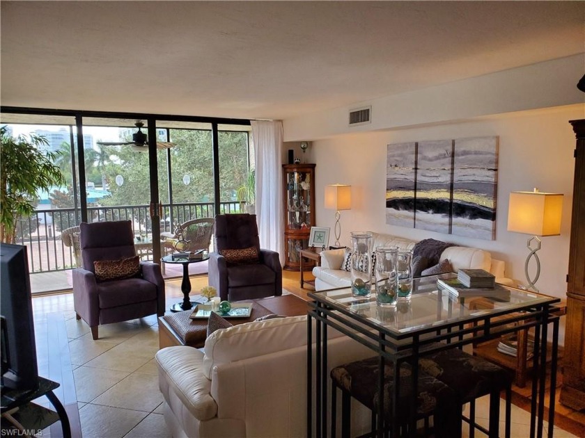 Location, location! Live a beachy lifestyle. Access is easy to - Beach Condo for sale in Naples, Florida on Beachhouse.com