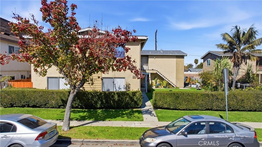 Prime multi-family opportunity in the heart of Mesa Verde! This - Beach Townhome/Townhouse for sale in Costa Mesa, California on Beachhouse.com