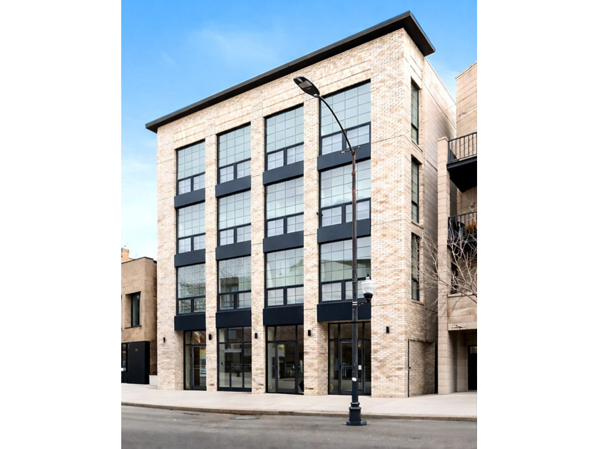 Halcyon Development proudly presents a boutique elevator - Beach Condo for sale in Chicago, Illinois on Beachhouse.com