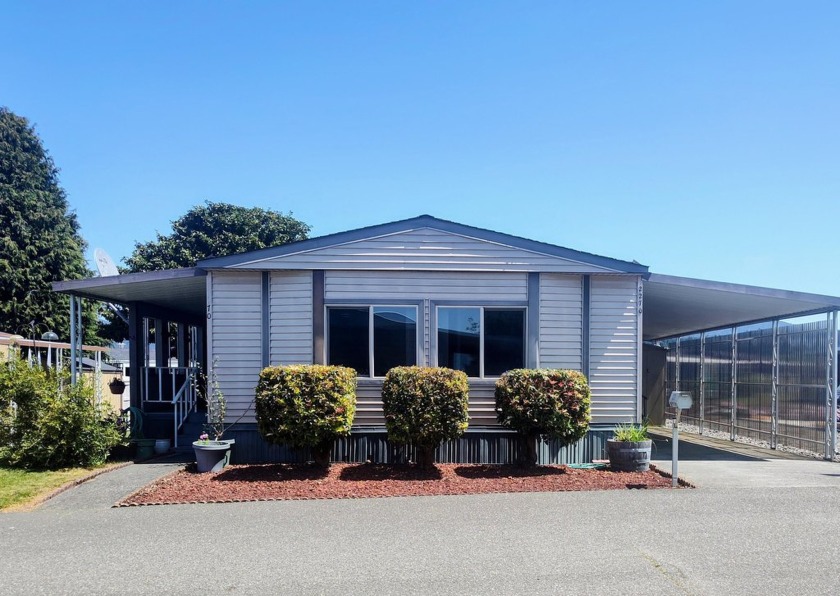 Very nice Manufactured home in sunny Fortuna's Royal Crest - Beach Home for sale in Fortuna, California on Beachhouse.com