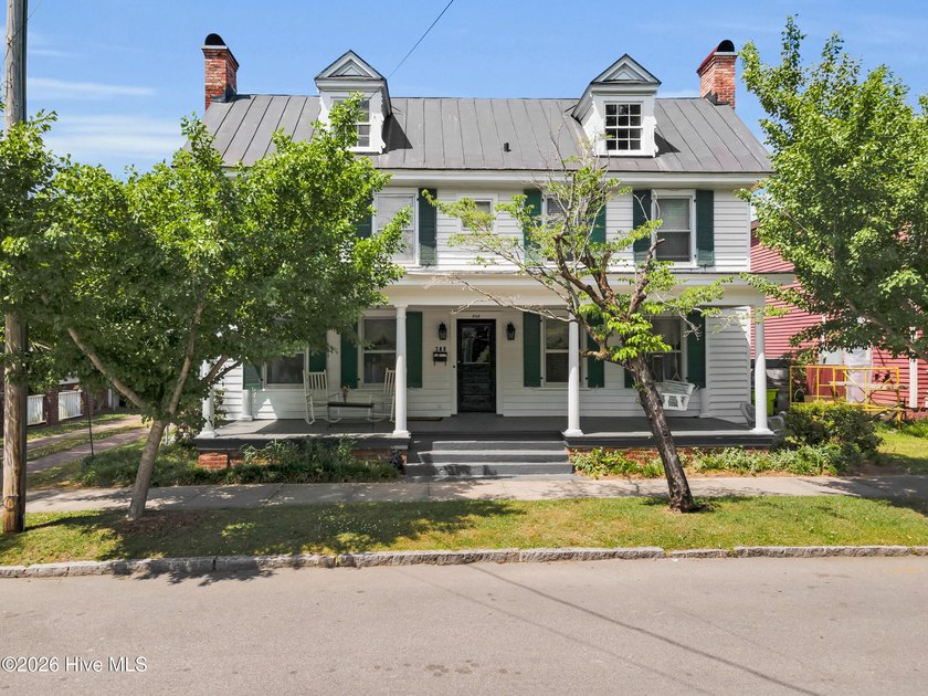 Take a step back in time and own a remarkable piece of history - Beach Home for sale in New Bern, North Carolina on Beachhouse.com