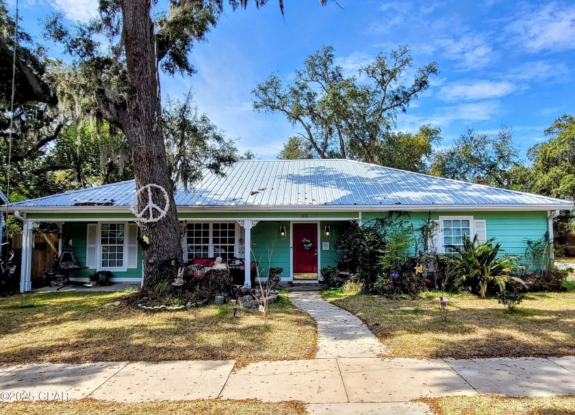 No Homeowner Association (HOA)! On the hunt for the perfect - Beach Home for sale in Panama City, Florida on Beachhouse.com