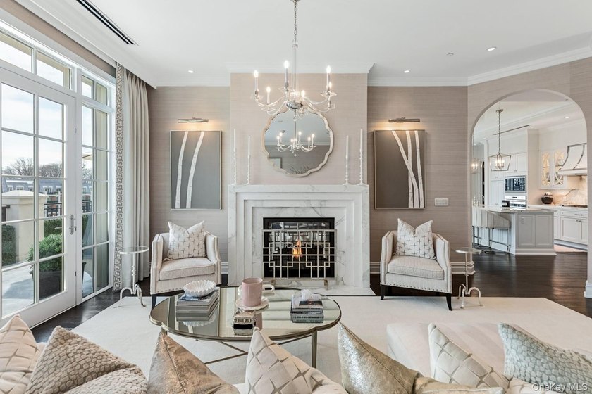 Introducing The Presidential Penthouse, a spectacular one-of-one - Beach Condo for sale in North Hills, New York on Beachhouse.com