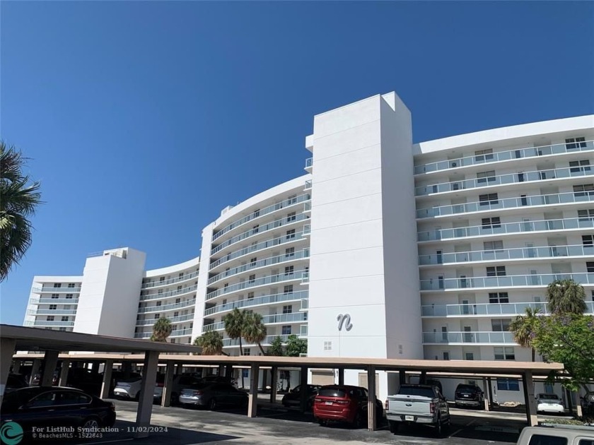 THIS BEAUTIFUL 2 BED 2 BATH UNIT OFFERS COMFORT AND CONVENIENCE - Beach Condo for sale in Pompano Beach, Florida on Beachhouse.com