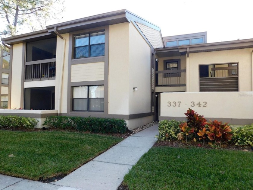 First floor end unit condo located in the Woodlake Run area of - Beach Condo for sale in Oldsmar, Florida on Beachhouse.com