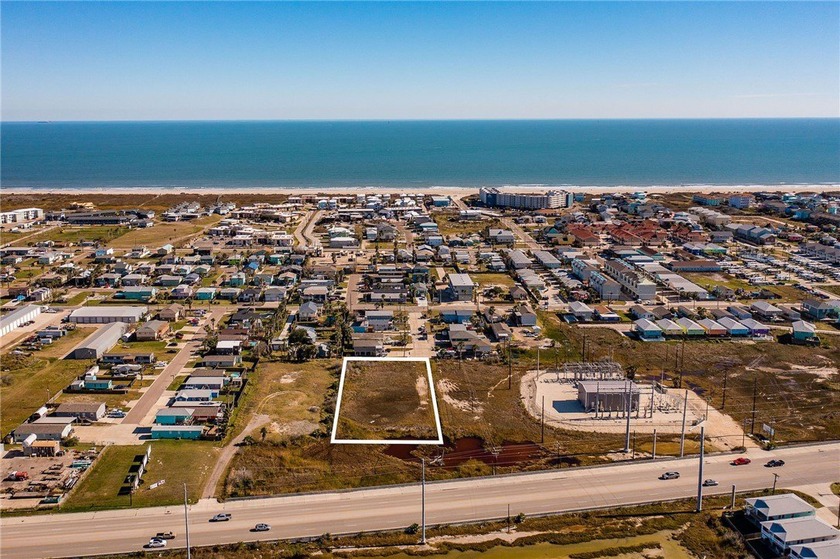 Development land in Port Aransas located between State Hwy. 361 - Beach Lot for sale in Port Aransas, Texas on Beachhouse.com